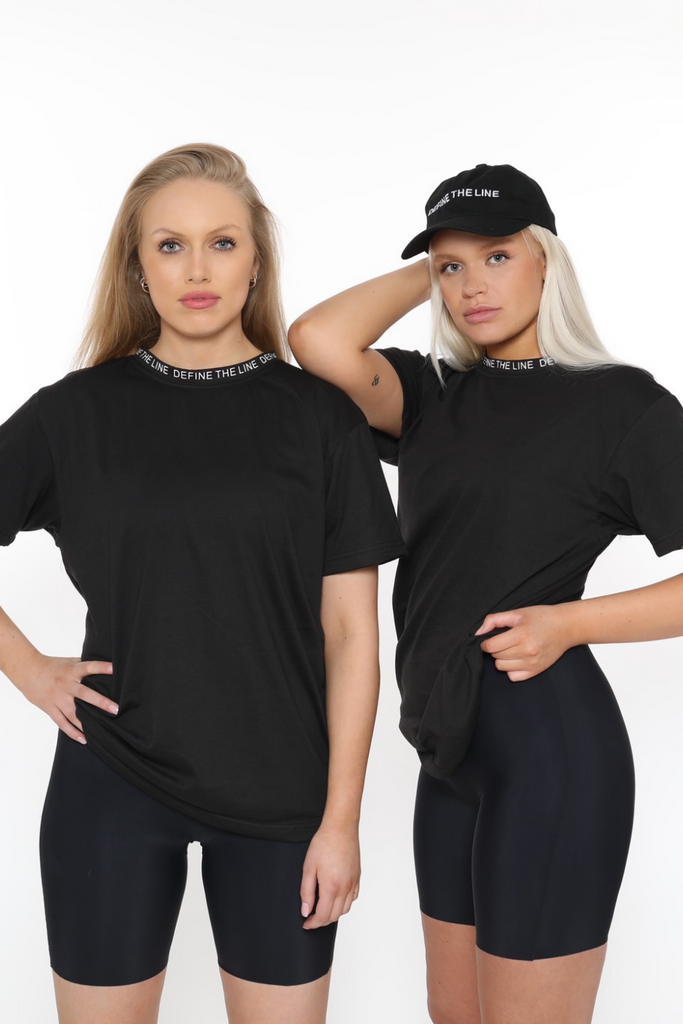 BLACK LOGO COLLAR T-SHIRT - DTL Sport